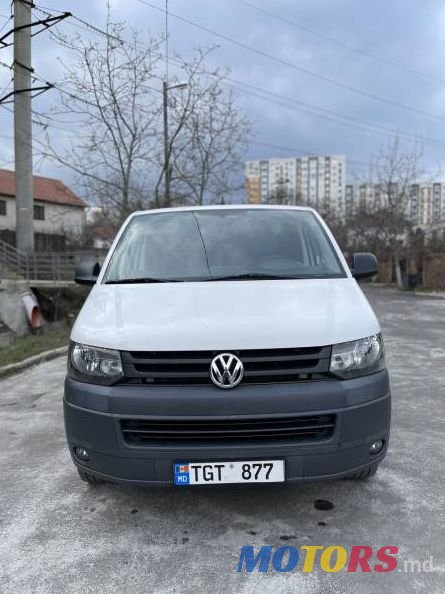 2011' Volkswagen Transporter photo #3