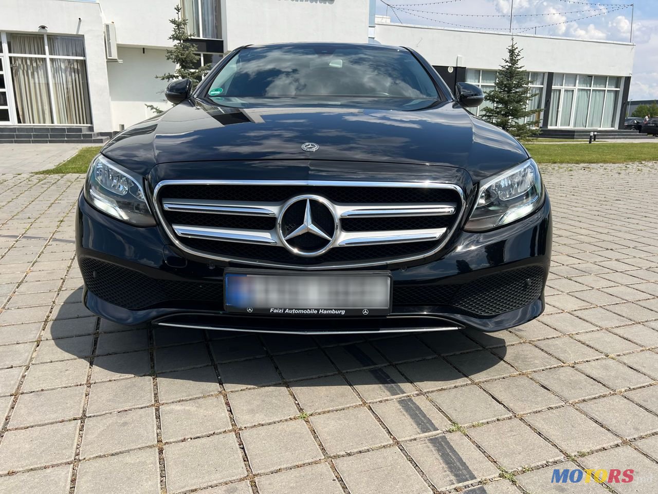 2017' Mercedes-Benz E-Class photo #6