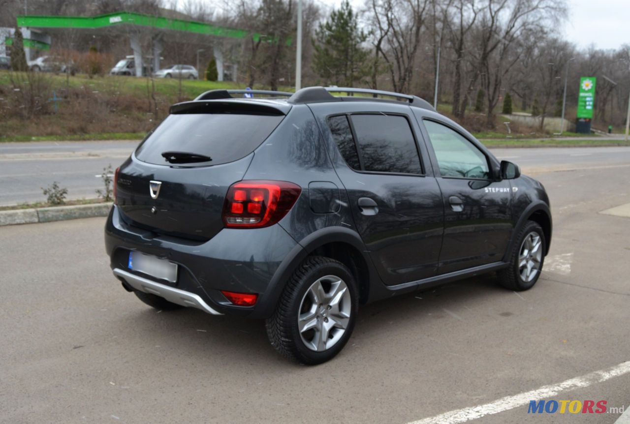 2018' Dacia Sandero Stepway photo #2