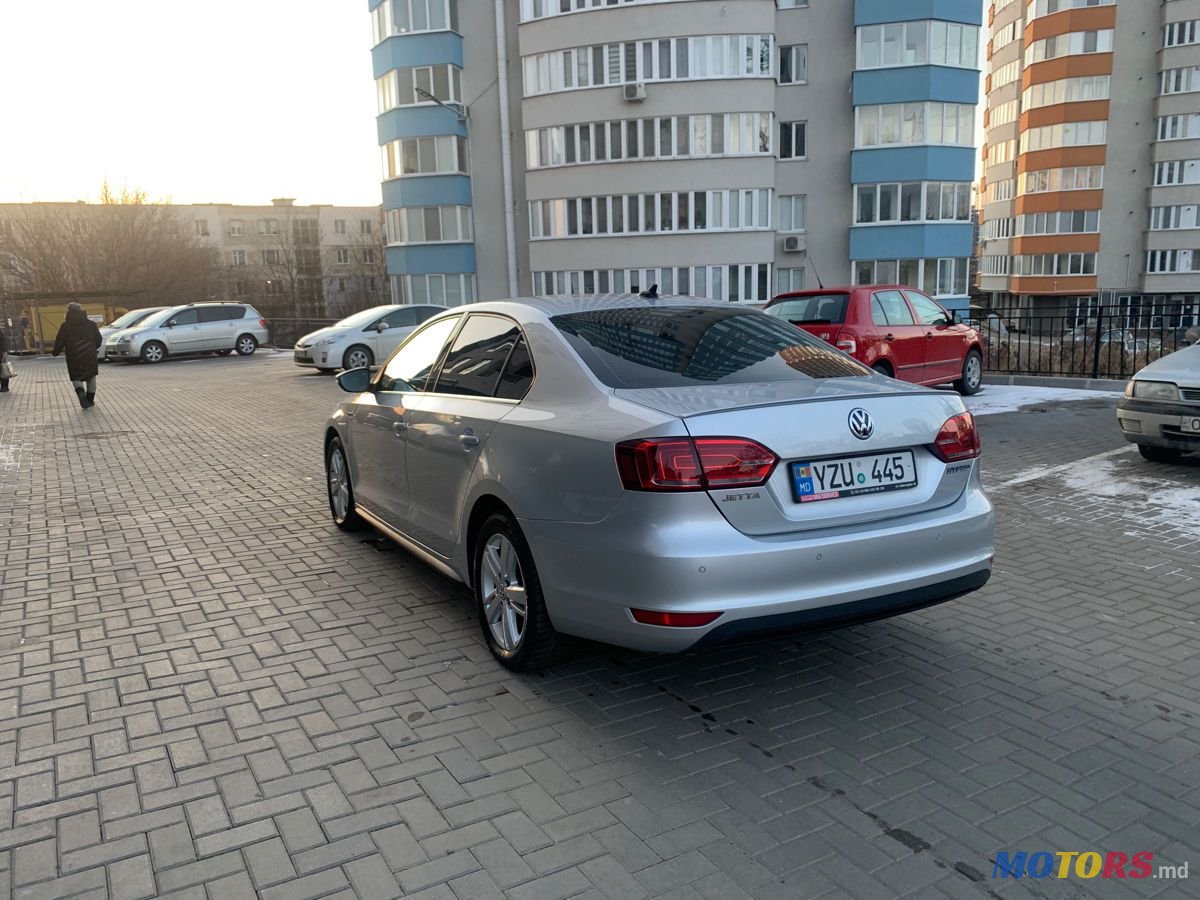 2014' Volkswagen Jetta photo #3