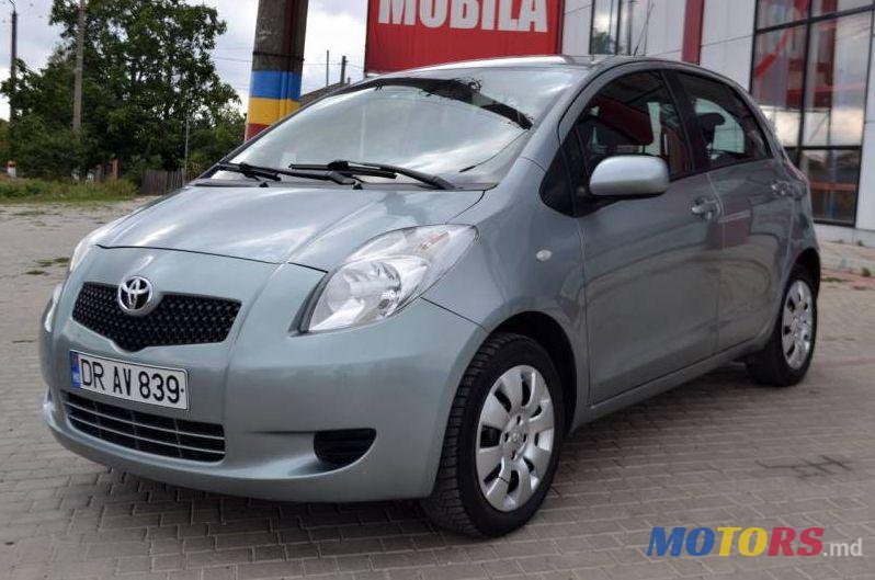 2008' Toyota Yaris photo #2