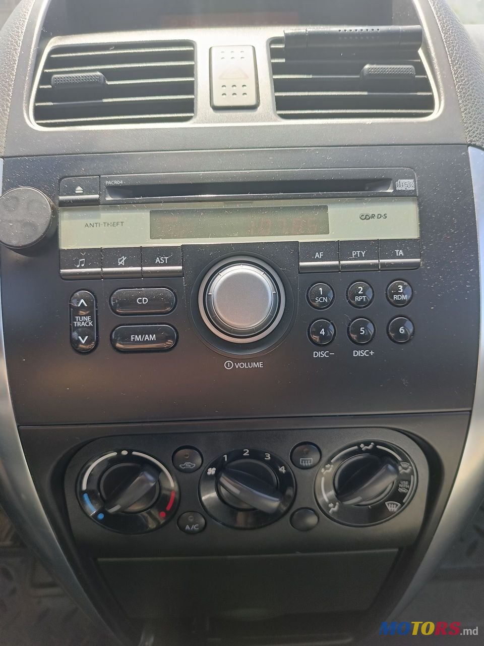 2009' Suzuki SX4 photo #5