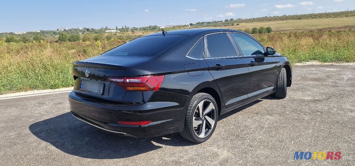 2018' Volkswagen Jetta photo #2