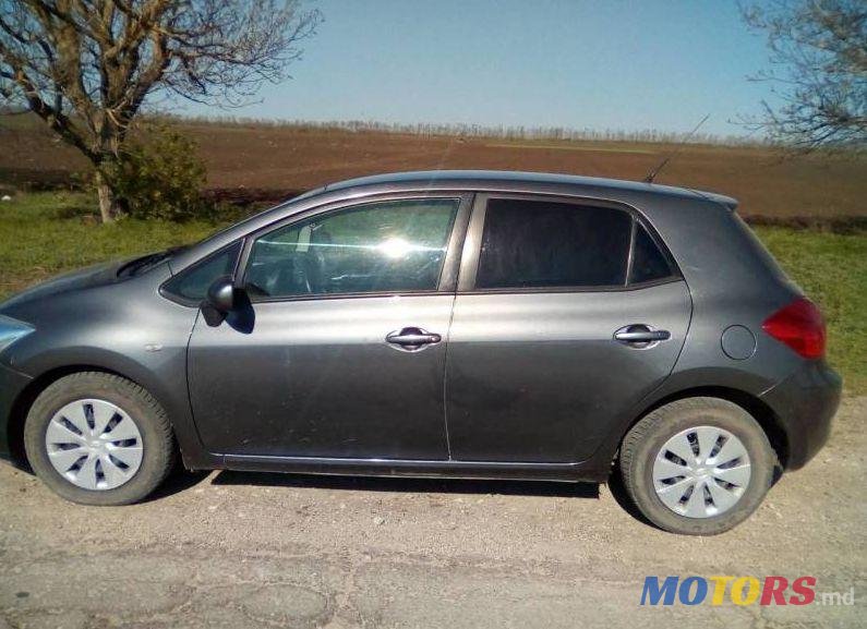 2009' Toyota Auris photo #1