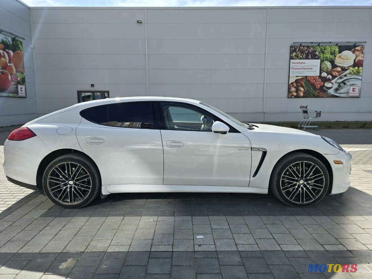 2012' Porsche Panamera photo #5