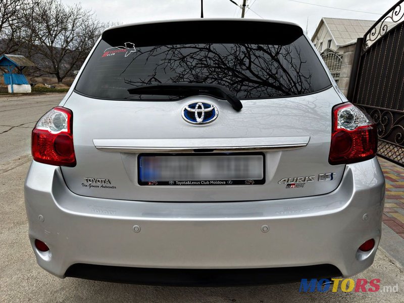 2011' Toyota Auris photo #4