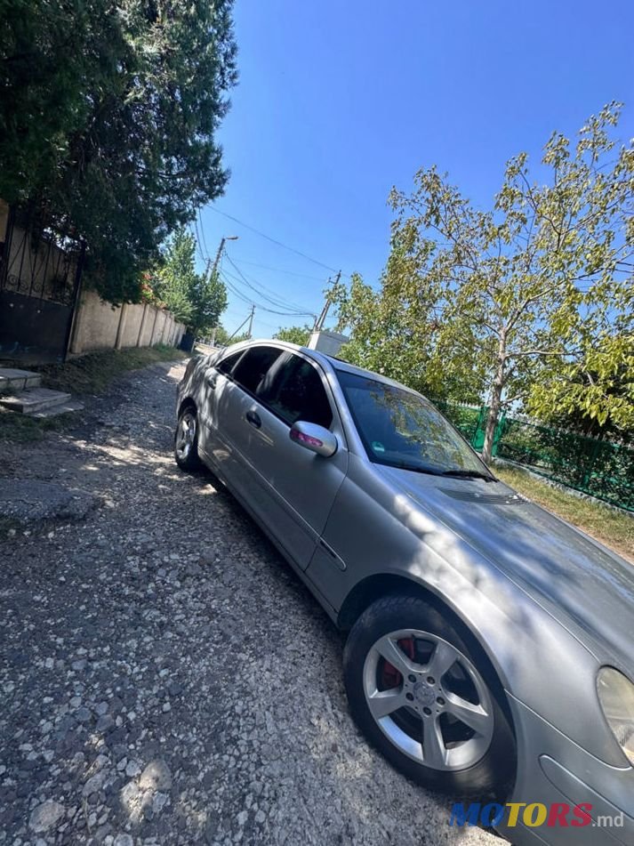 2002' Mercedes-Benz C-Class photo #4