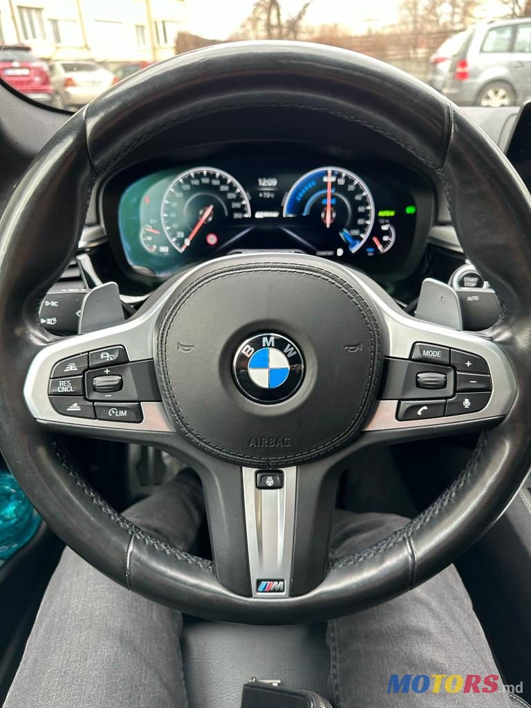 2018' BMW 5 Series photo #6