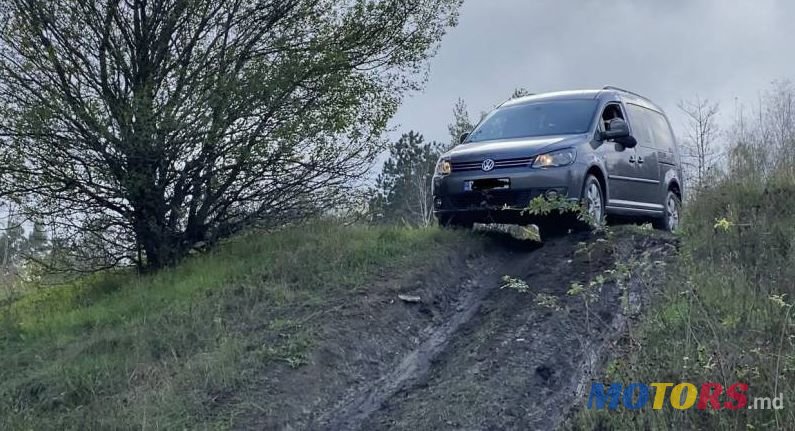 2013' Volkswagen Caddy photo #5