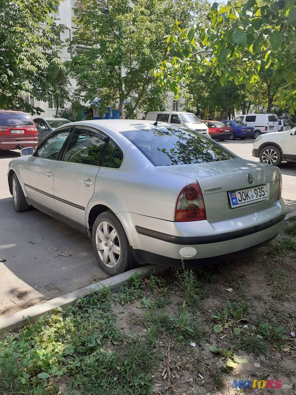 2001' Volkswagen Passat photo #5