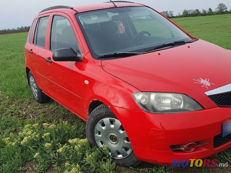 2004' Mazda 2 photo #2