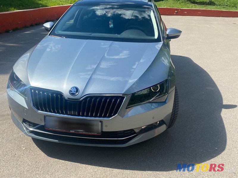 2018' Skoda Superb photo #5