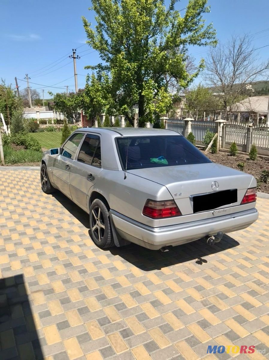 1994' Mercedes-Benz W124 photo #2