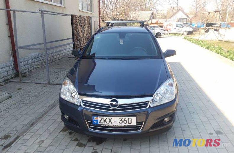 2008' Opel Astra photo #4