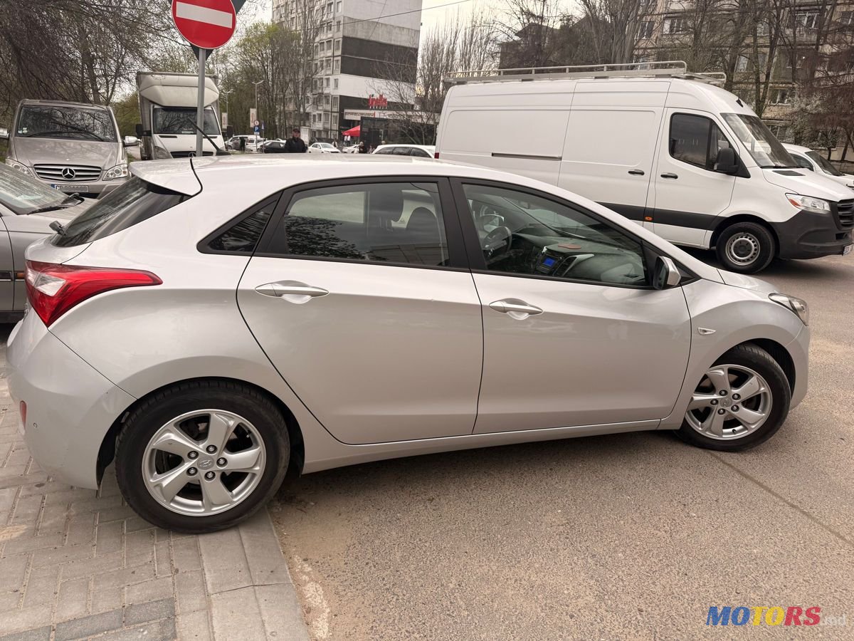 2013' Hyundai i30 photo #3