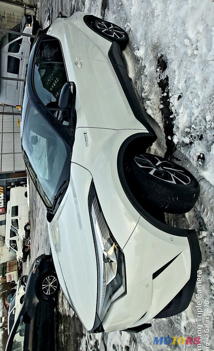 2018' Toyota C-HR photo #3