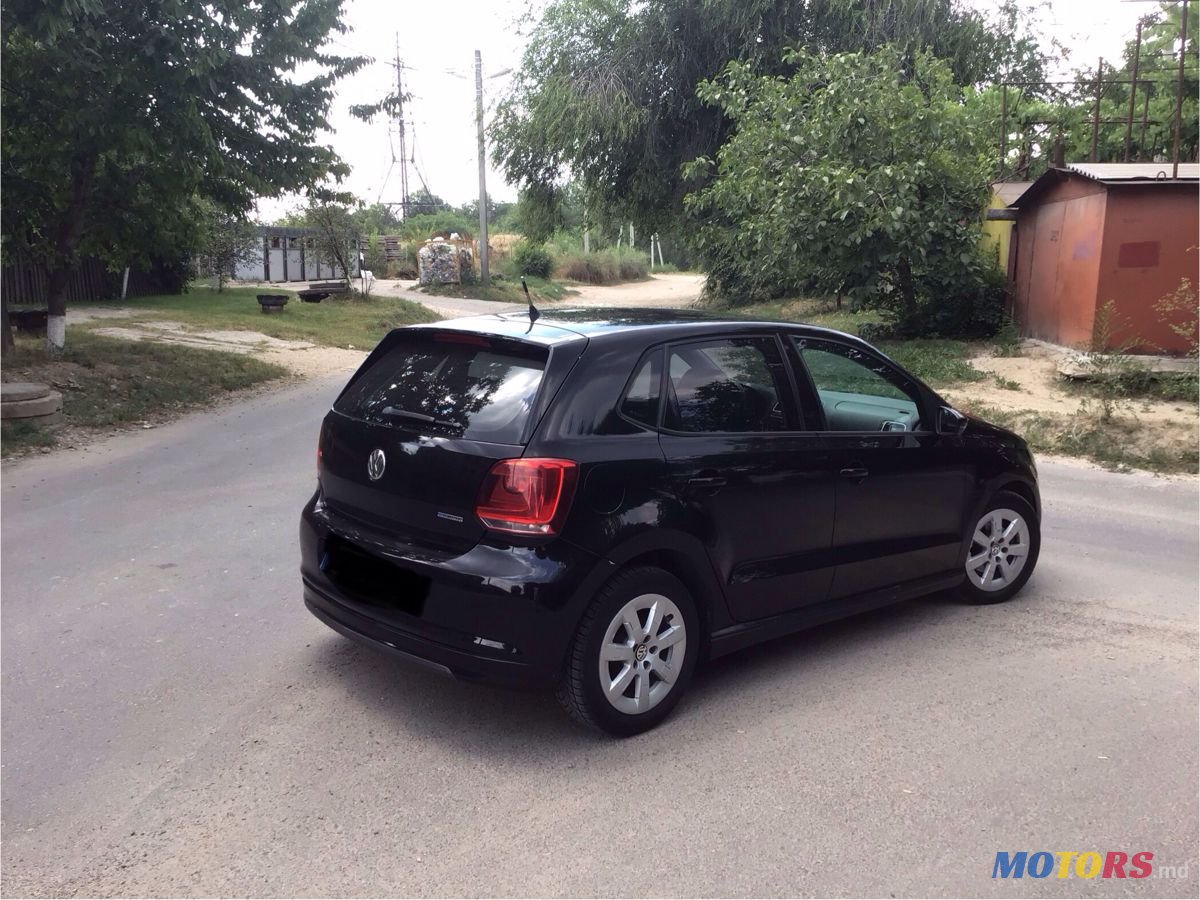 2011' Volkswagen Polo photo #3