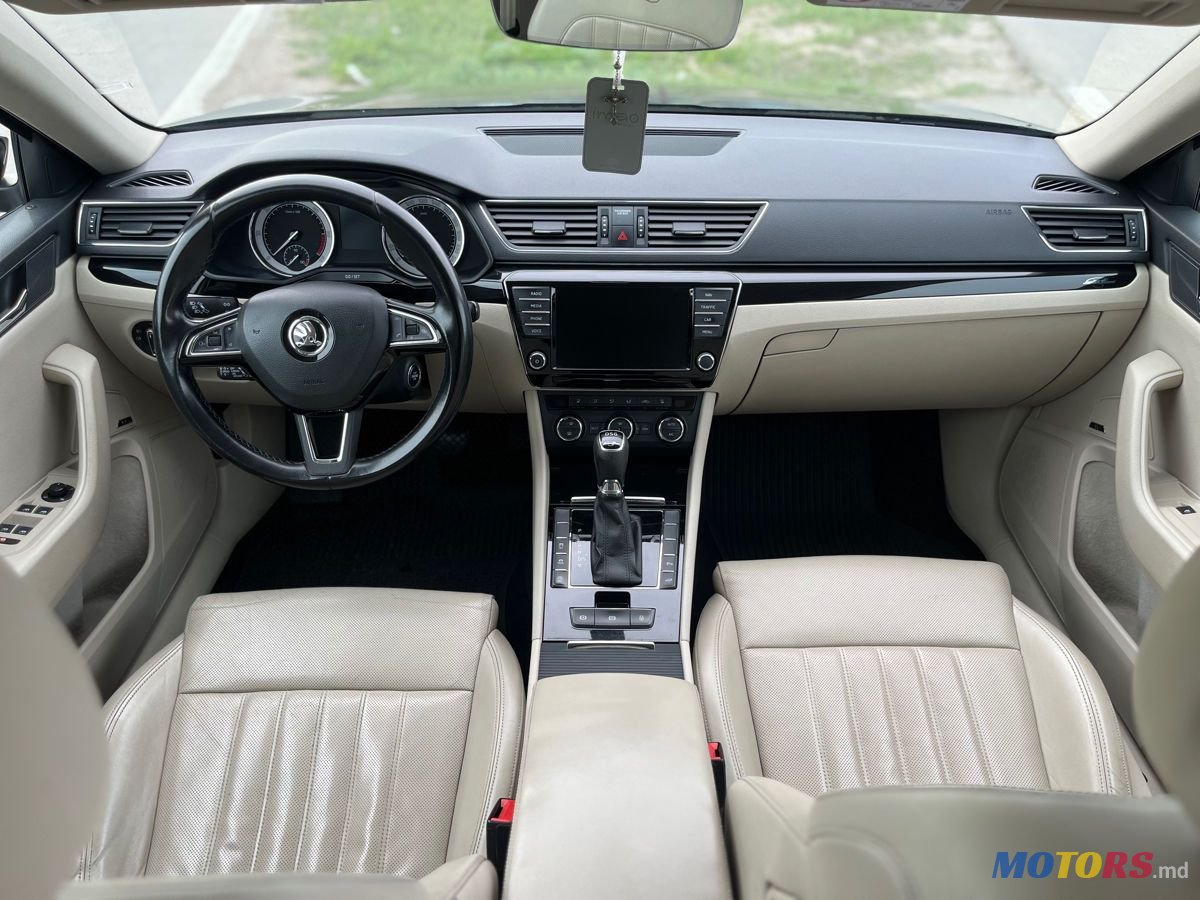 2017' Skoda Superb photo #5