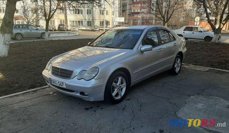 2001' Mercedes-Benz C photo #1