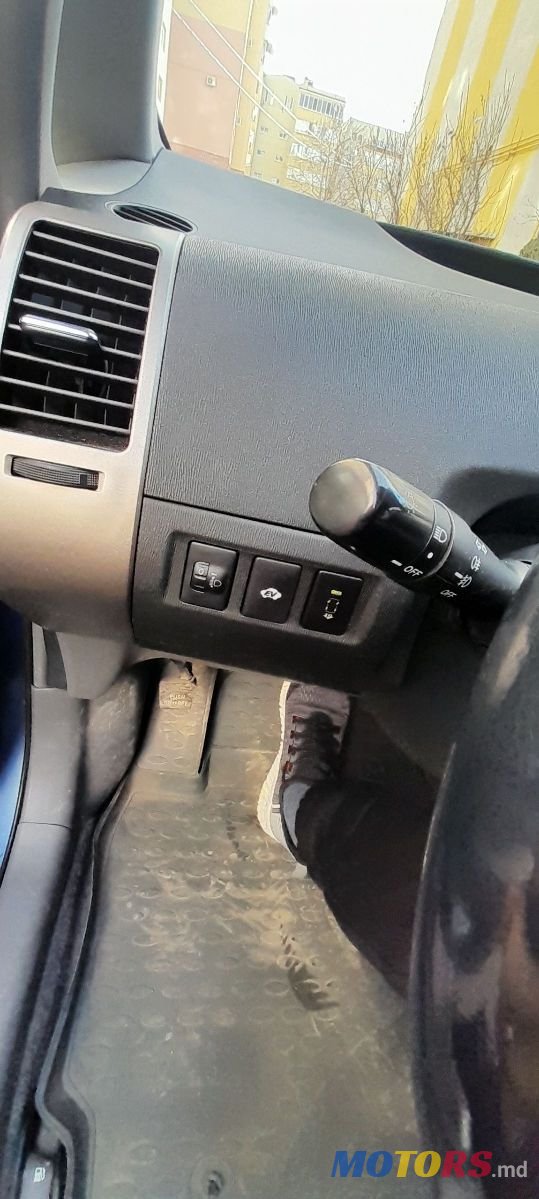 2007' Toyota Prius photo #2