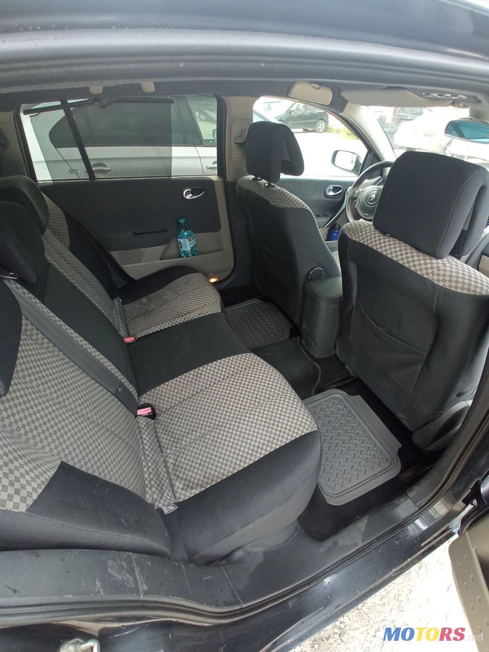 2004' Renault Megane photo #2