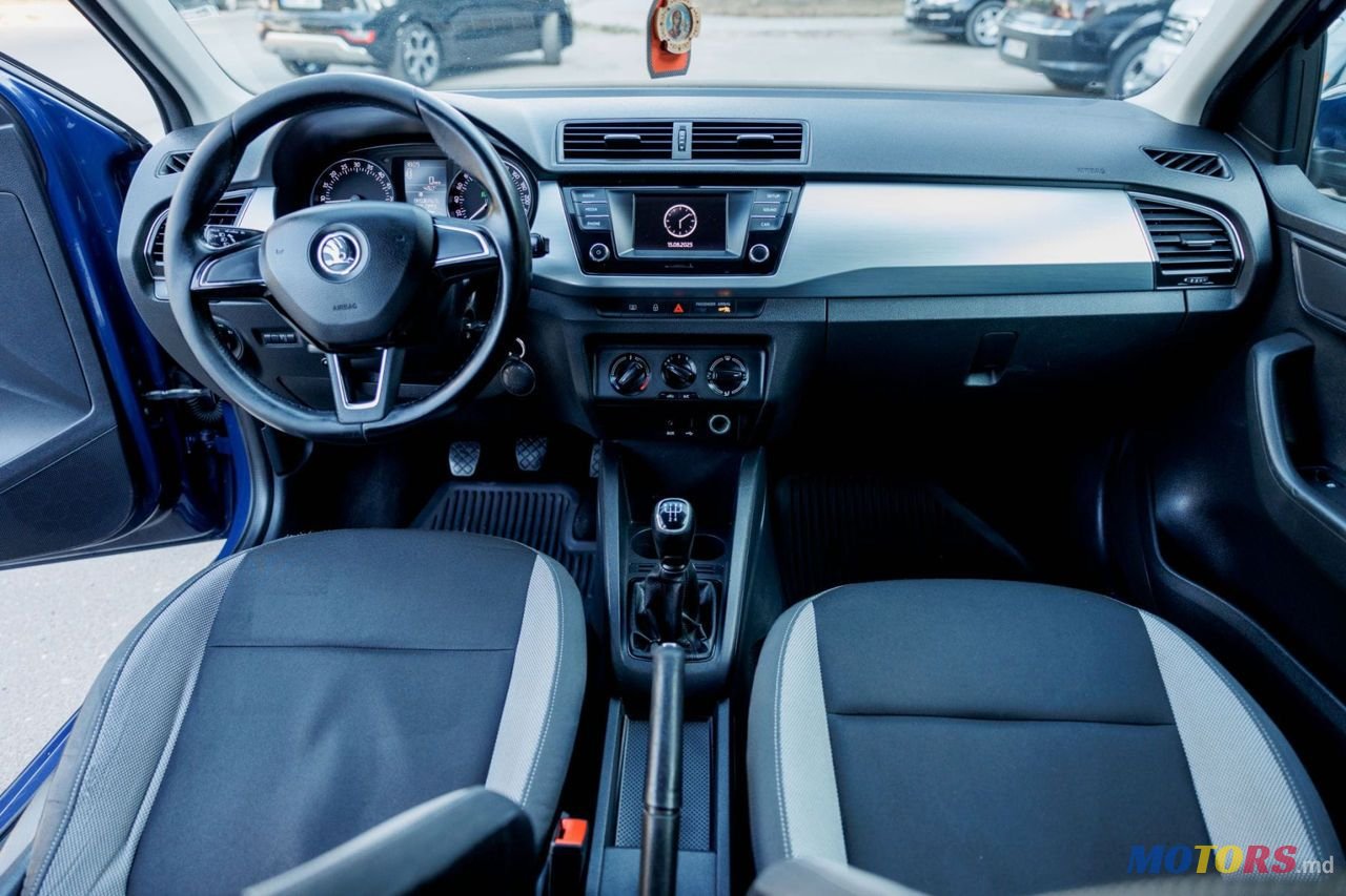 2016' Skoda Fabia photo #2
