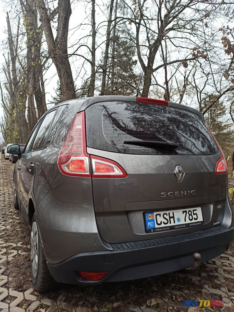 2010' Renault Scenic photo #4