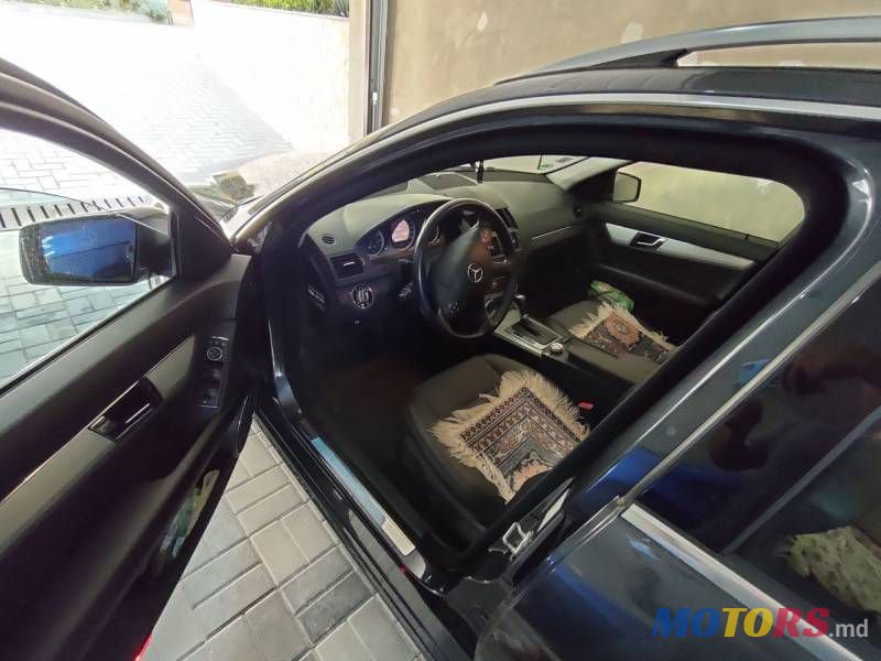 2010' Mercedes-Benz C photo #5