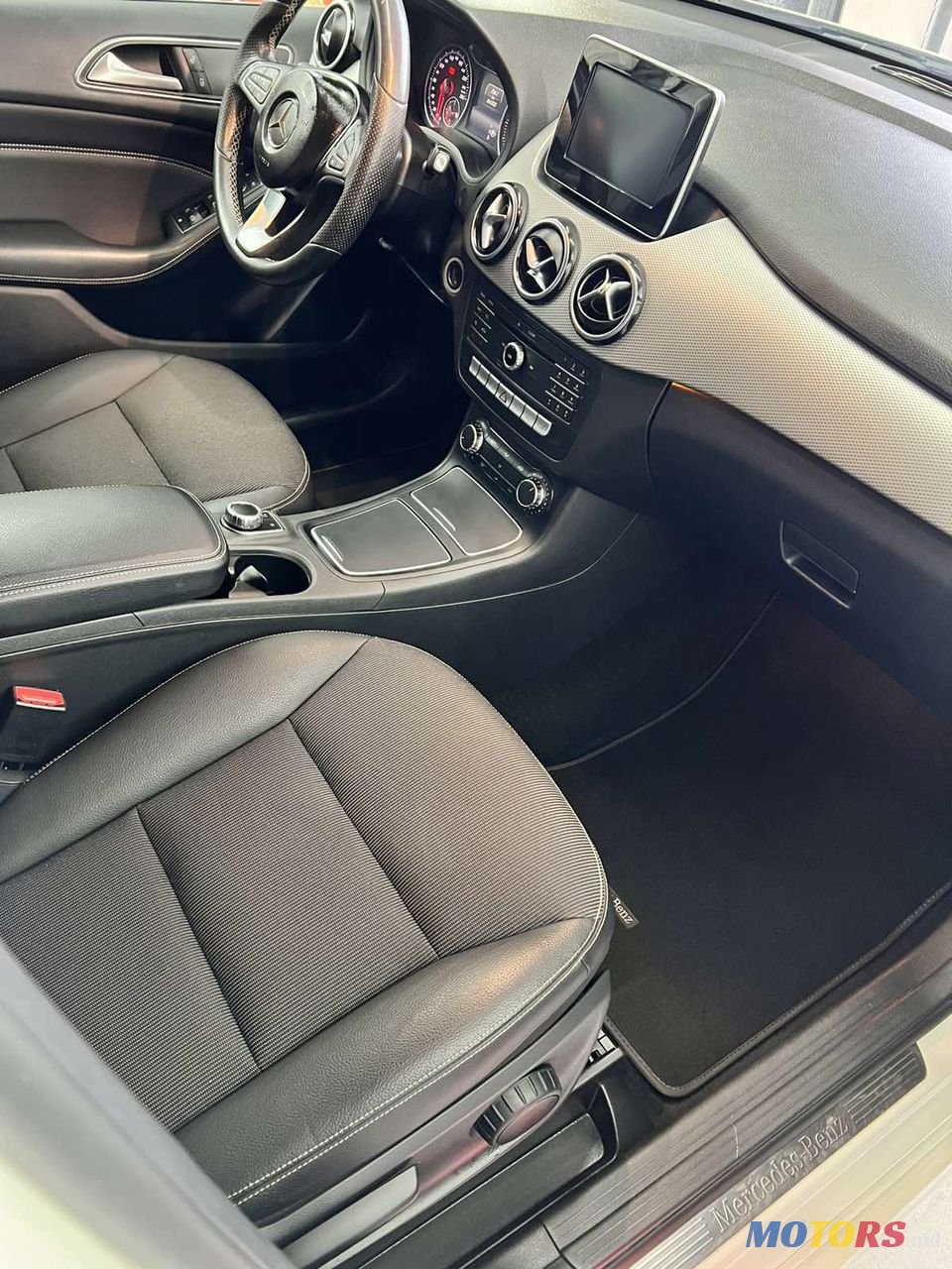 2015' Mercedes-Benz B Класс photo #3