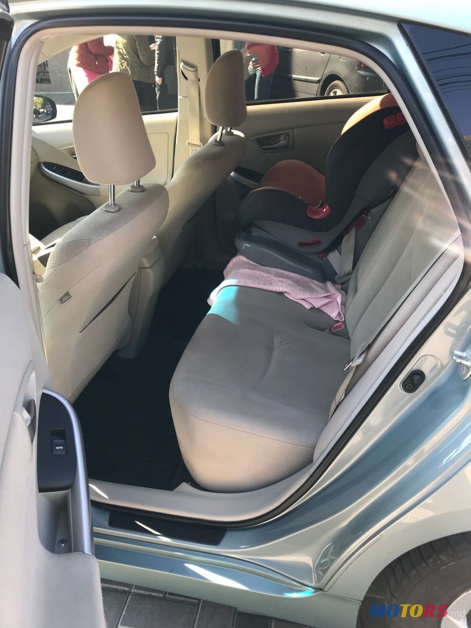 2015' Toyota Prius photo #6