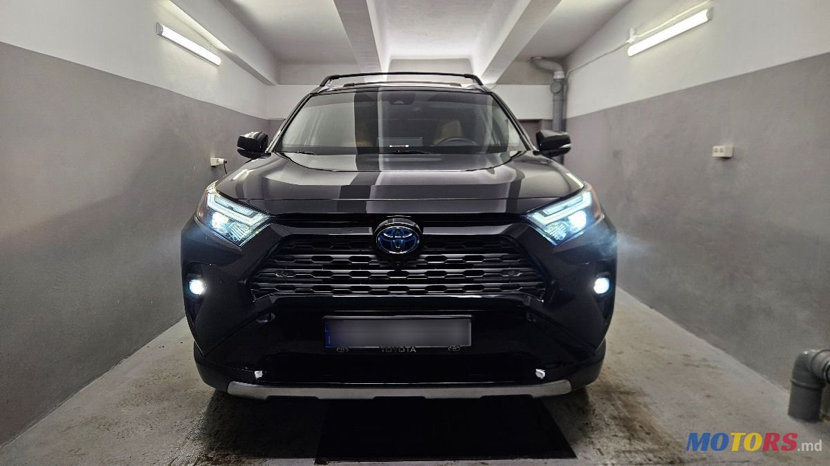 2022' Toyota RAV4 photo #3