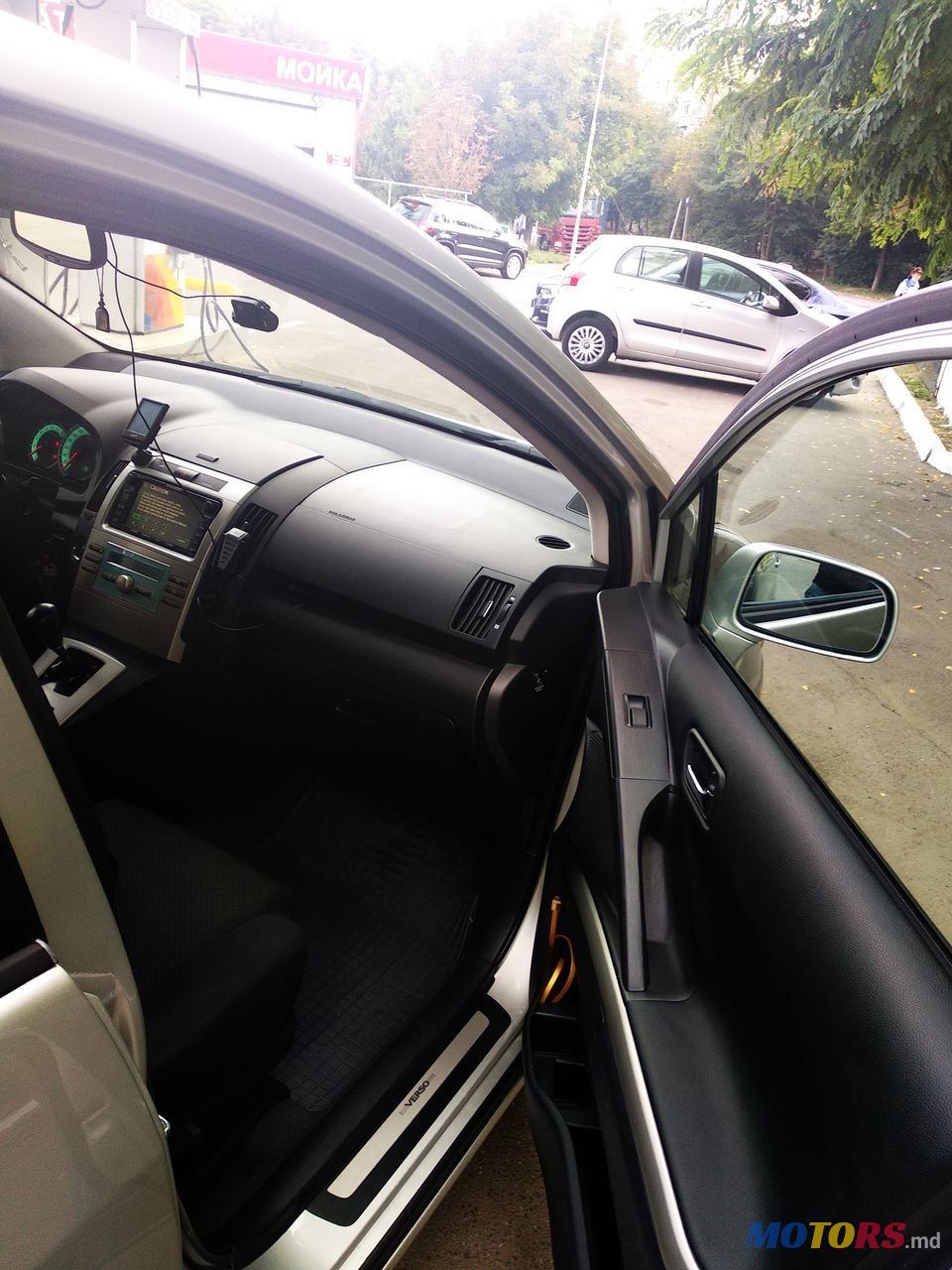 2007' Toyota Corolla Verso photo #3