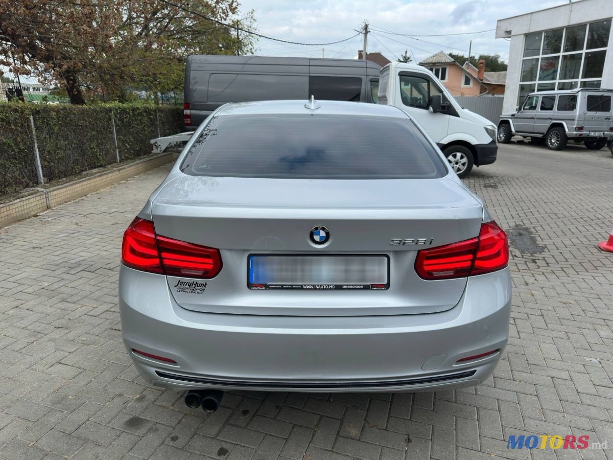 2015' BMW 3 Series photo #6