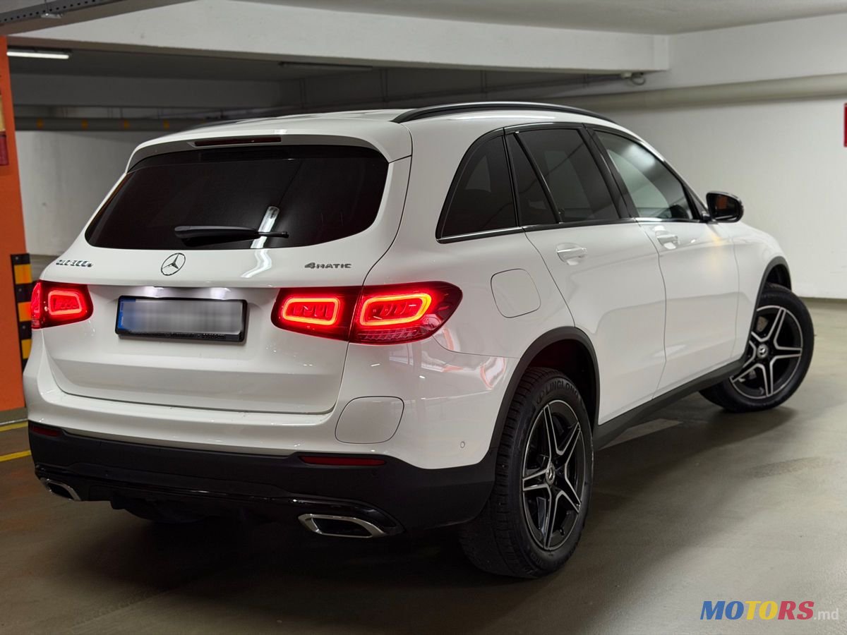 2021' Mercedes-Benz GLC photo #2