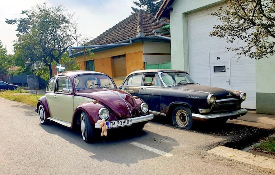 Istoria unui VW Kafer din Timişoara şi a proprietarul său, exemplul că pasiunea pentru maşini clasice poate începe cu buget mic