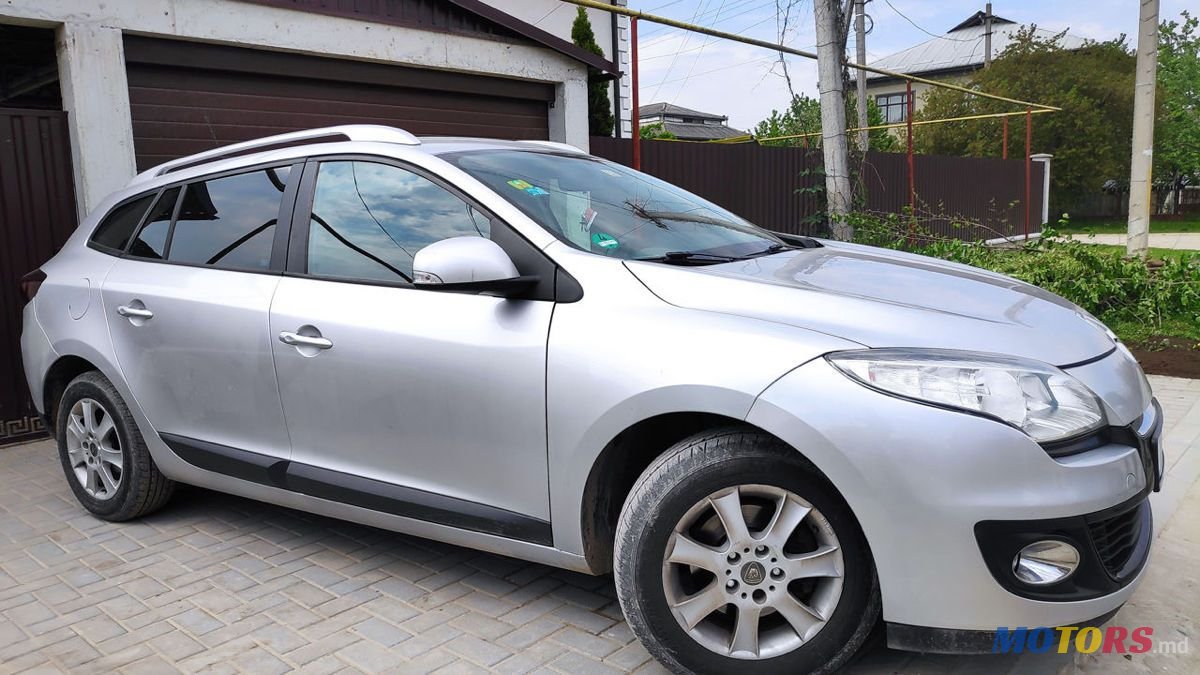 2013' Renault Megane photo #5