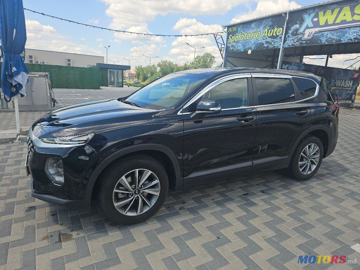 2018' Hyundai Santa Fe photo #3