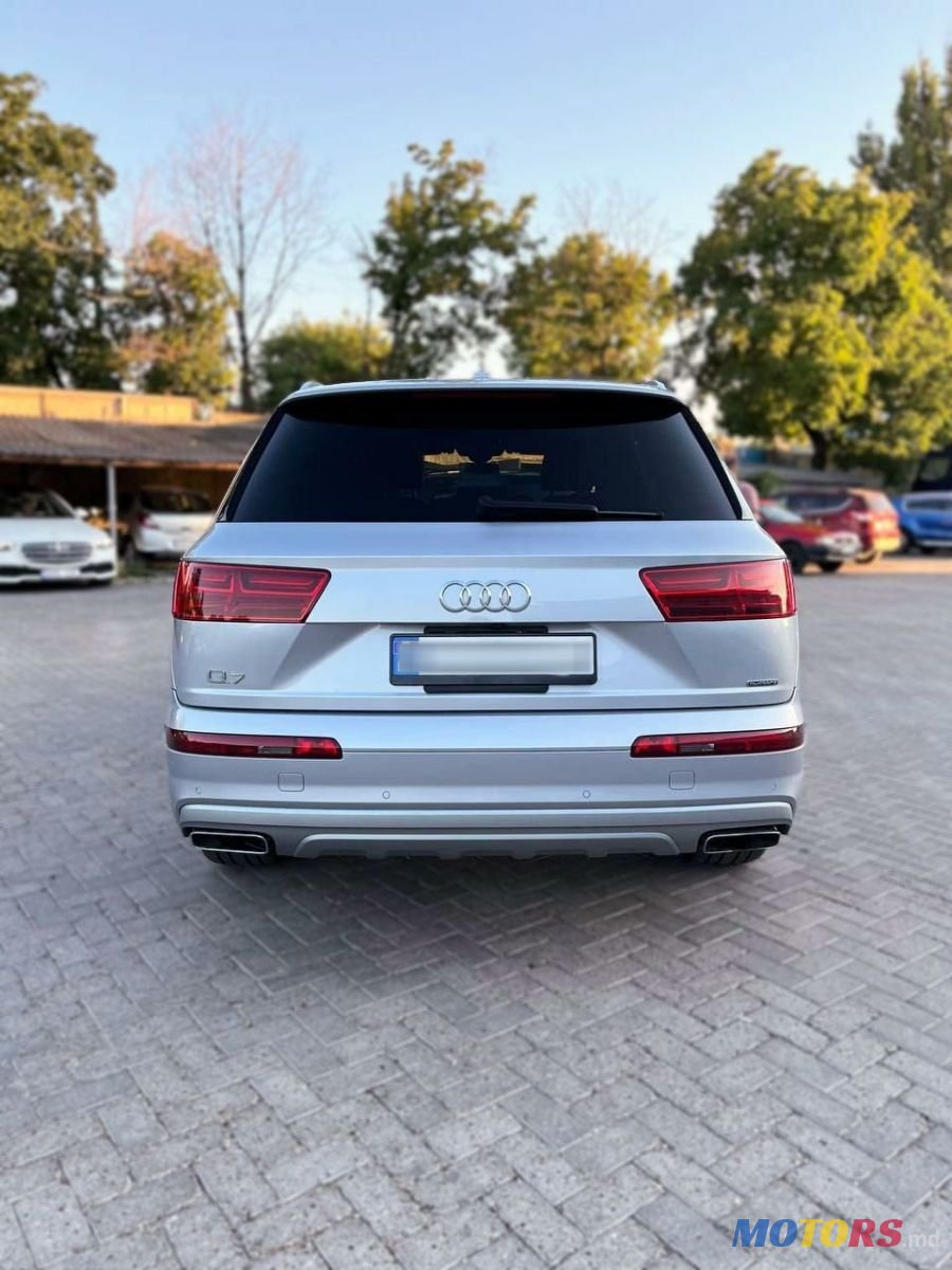 2019' Audi Q7 photo #4