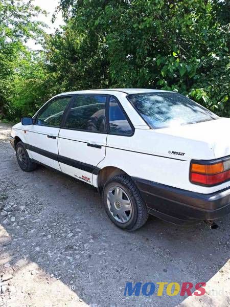 1991' Volkswagen Passat photo #1