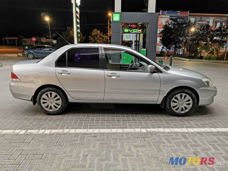 2008' Mitsubishi Lancer photo #6