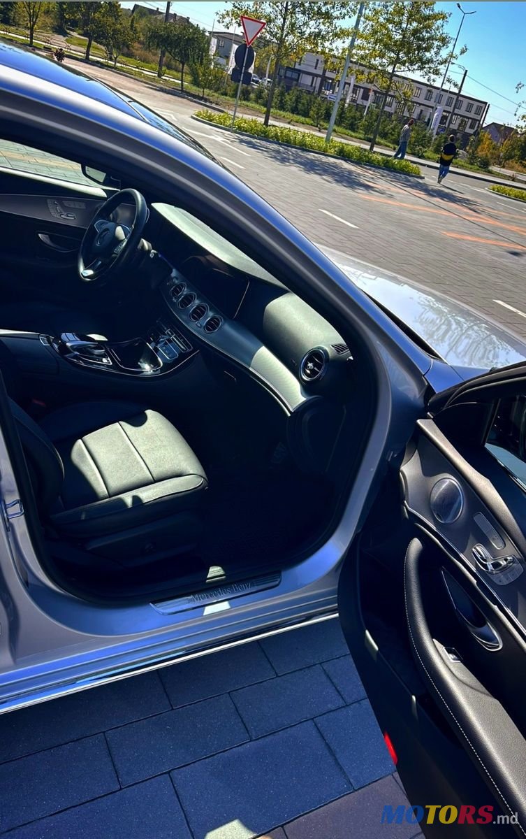 2016' Mercedes-Benz E-Class photo #6