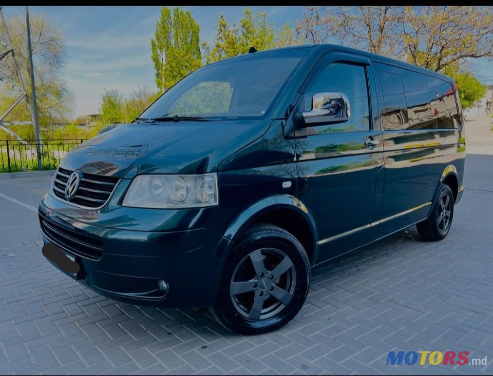 2008' Volkswagen Caravelle photo #2