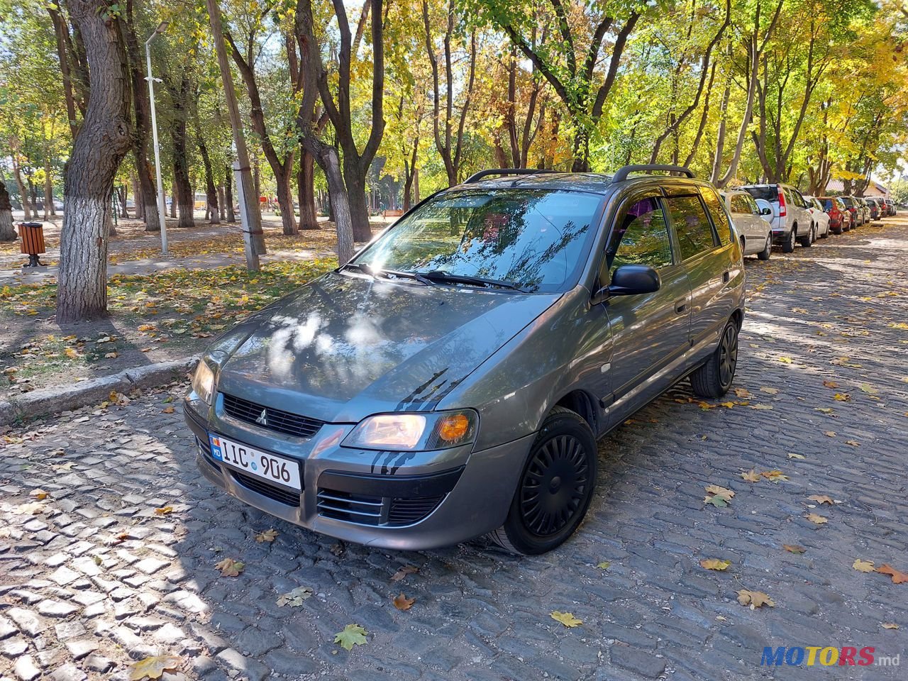 2004' Mitsubishi Space Star photo #1