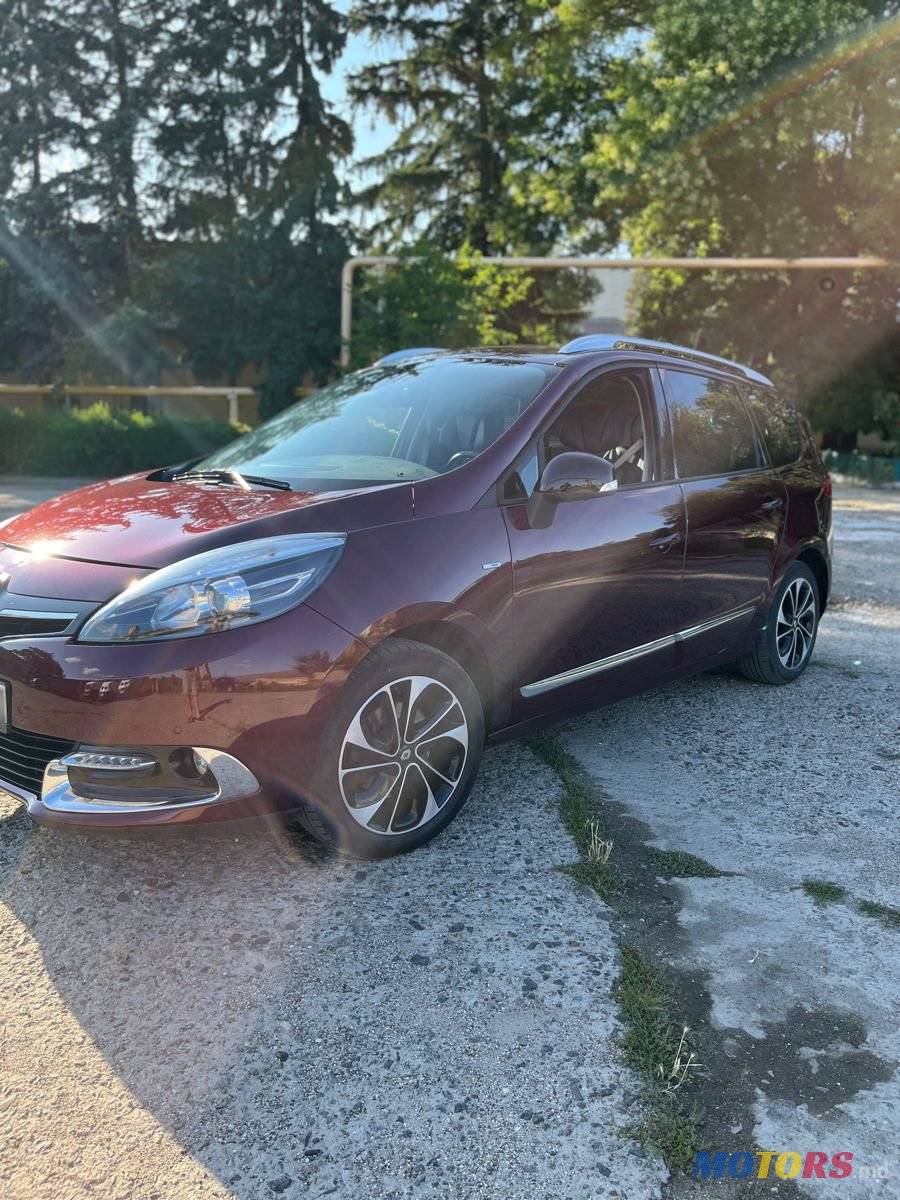 2015' Renault Grand Scenic photo #3