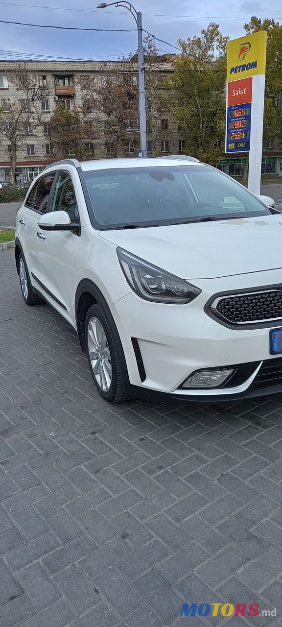 2017' Kia Niro photo #1