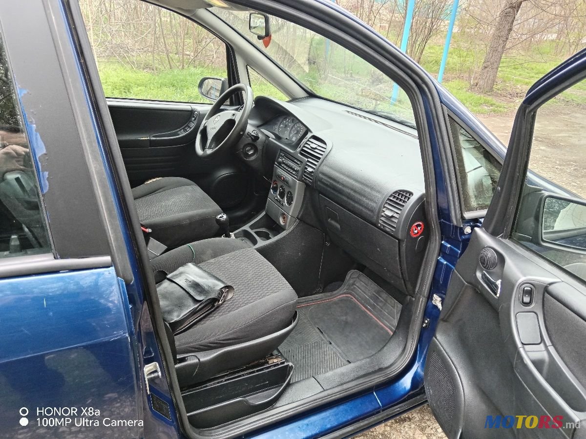 2004' Opel Zafira photo #5