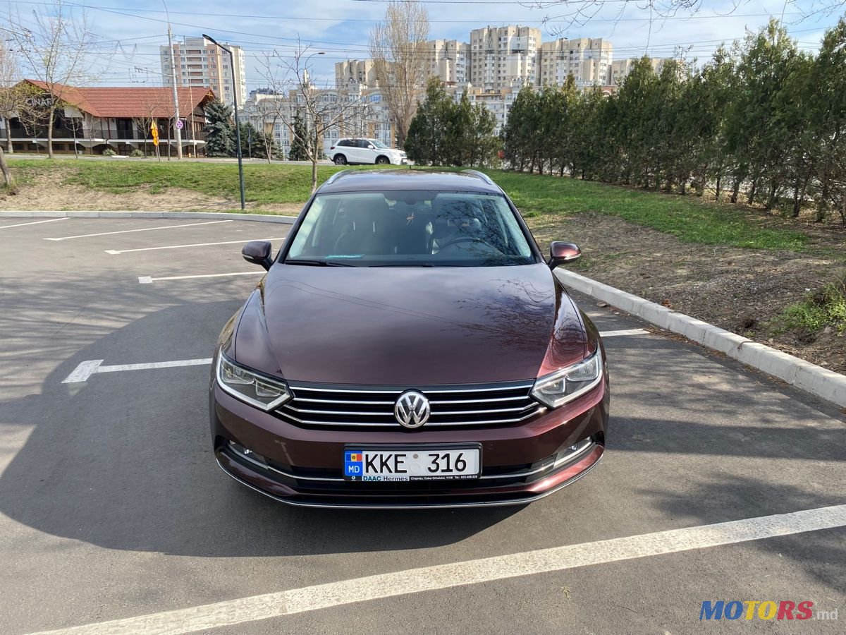 2016' Volkswagen Passat photo #2