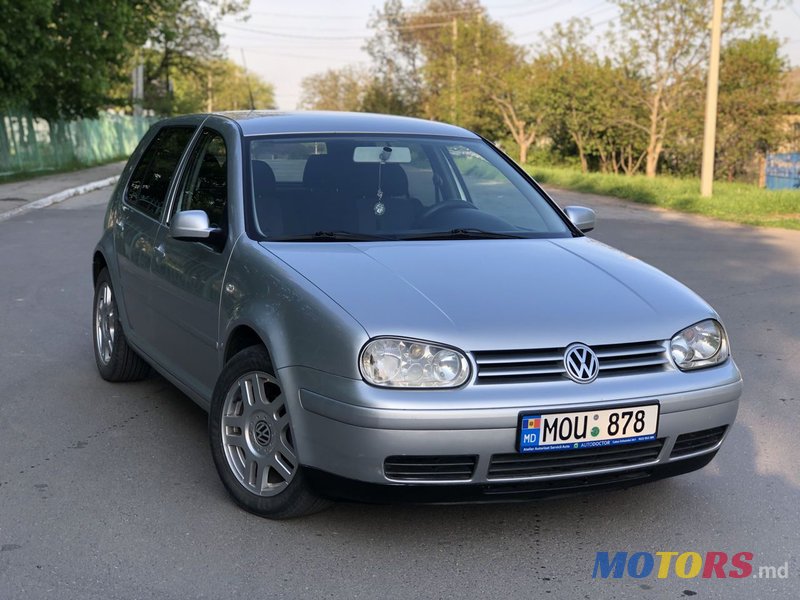 2003' Volkswagen Golf photo #1