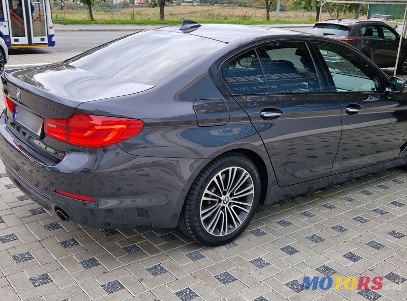 2017' BMW 5 Series photo #2