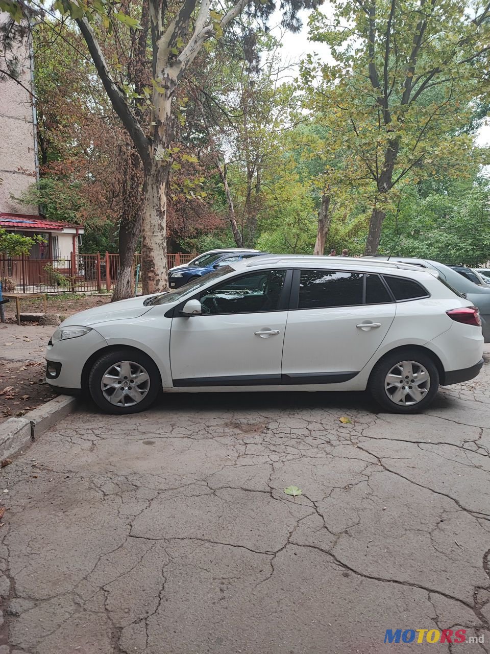2012' Renault Megane photo #6